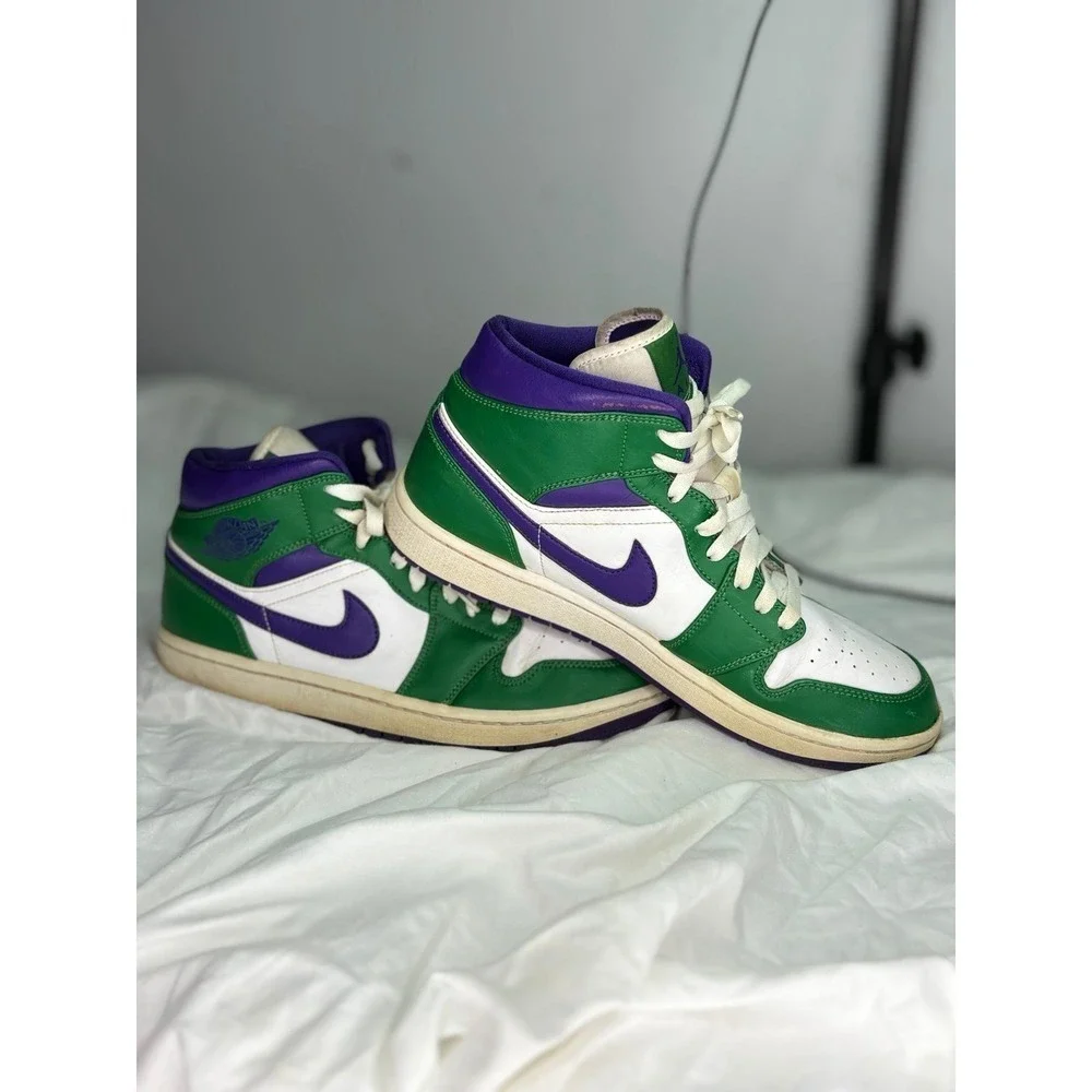 Jordan Air Jordan 1 Mid Hulk size 9.5